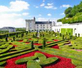 Loire Valley: Walks, Wine & Chateaux