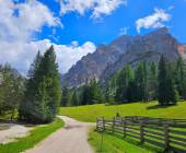 Classic Dolomites Hikes – Premium Adventure