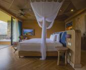 Signature Vietnam | In Fabric & Folklore