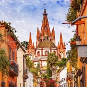 Enchanting Travels Mexico Tours San Miguel de Allende, Mexico. Parroaguia created in 1600s