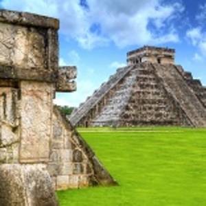 Kukulkan pyramid of Chichen Itza in Mexico, one of 7 New Wonders