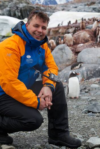 Meet Antarctic Wildlife in 360° VR