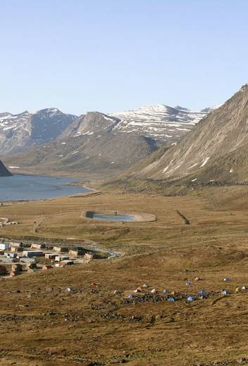 Canadian Arctic Discovery: Where History, Wildlife and Community Converge
