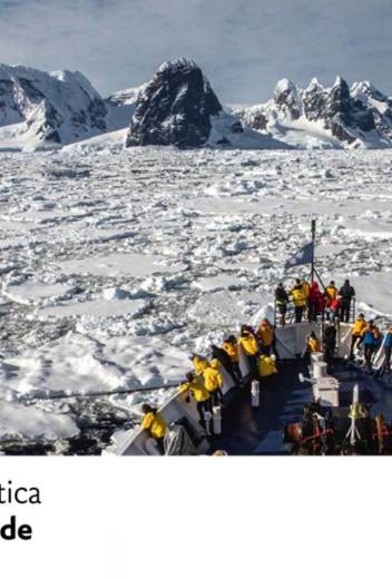 An Explorer's Guide to Antarctica: Navigating Itineraries