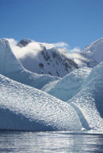 Our Antarctic Journey: A Canadian Couple’s Trek to the 7th Continent
