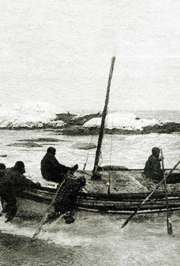 Pleneau Island: Iceberg Alley