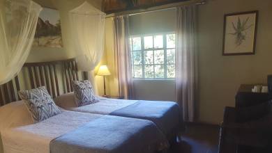 Botswana & Zimbabwe Lodge Safari