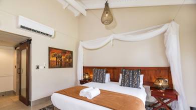 Botswana & Zimbabwe Lodge Safari