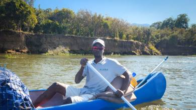 Zambezi Canoe Safari