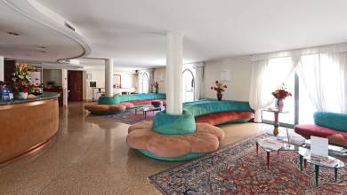 Walk The Prosecco Hills & Hidden Venice