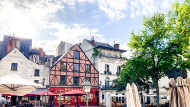 Loire Valley: Walks, Wine & Chateaux