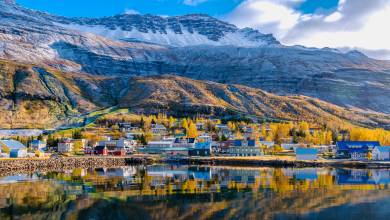 Iceland Circumnavigation: Mountains, Volcanoes and Waterfalls