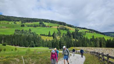 Classic Dolomites Hikes – Premium Adventure
