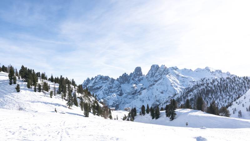 Snowshoeing in the Dolomites – Premium Adventure