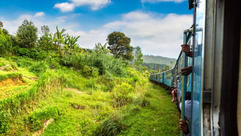 Cycle the Back Roads of Sri Lanka