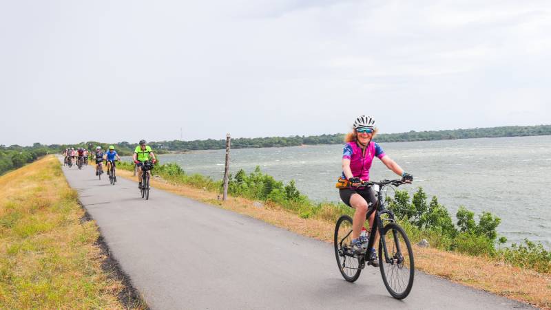 Cycle the Back Roads of Sri Lanka