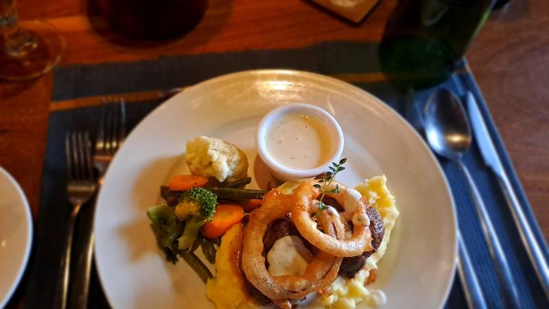 Chimps & Gorillas of Uganda