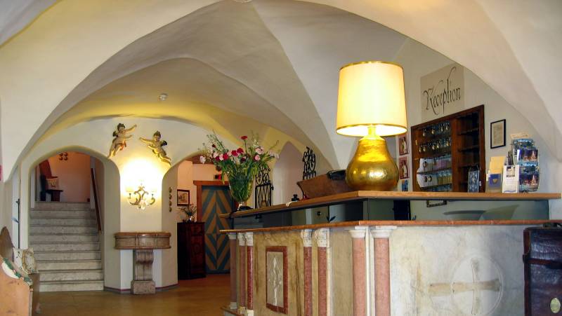 Classic Dolomites Hikes – Premium Adventure