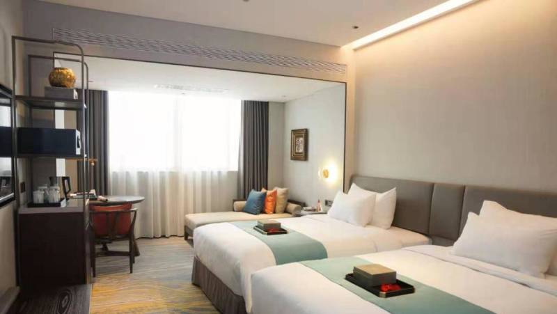Dong Fang Hotel