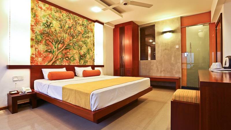 Cycle the Back Roads of Sri Lanka