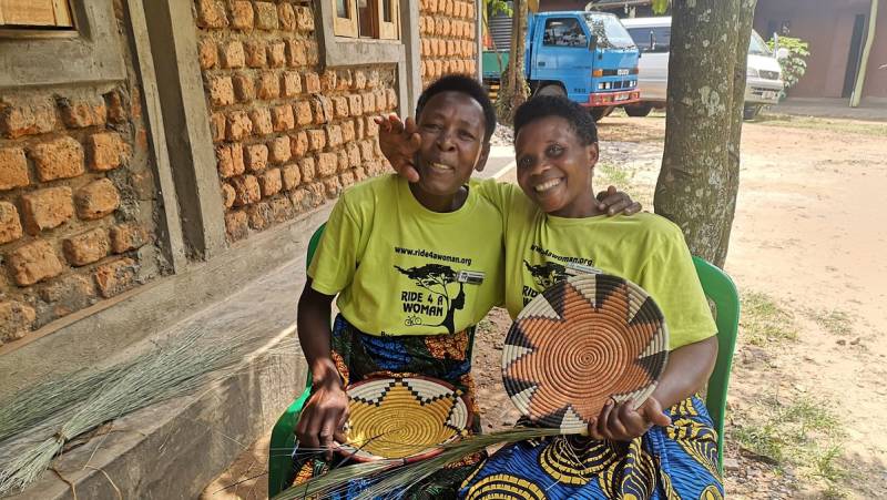 Chimps & Gorillas of Uganda