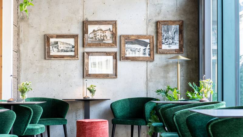 Classic Dolomites Hikes – Premium Adventure