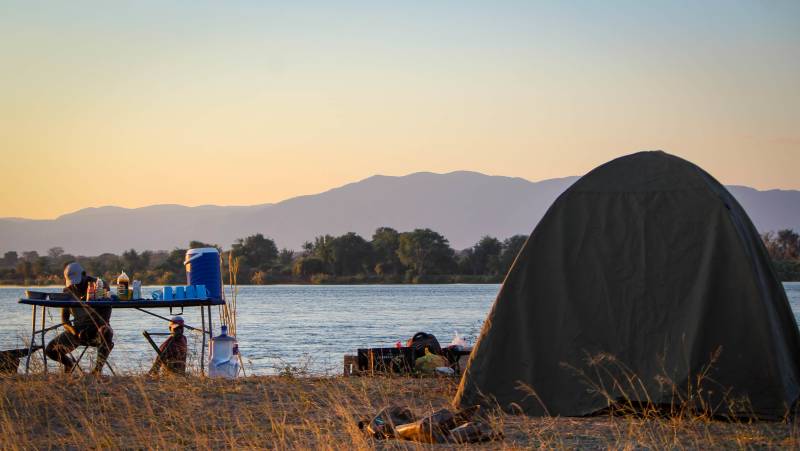 Zambezi Canoe Safari