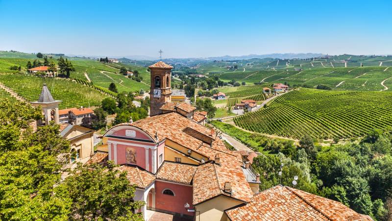 Barolo Gastronomic Cycling by E-Bike