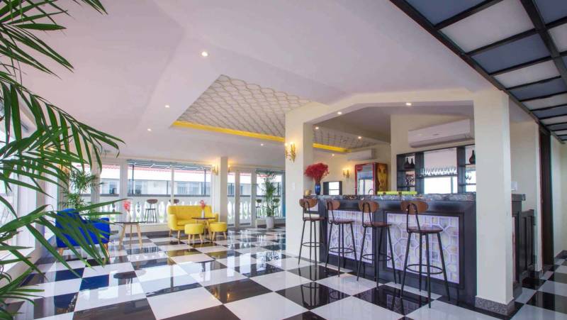 Vietnam & Angkor – Premium Adventure