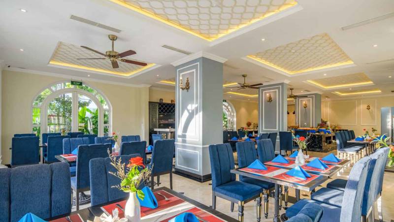 Vietnam & Angkor – Premium Adventure