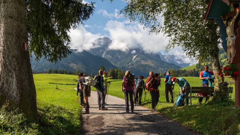 Classic Dolomites Hikes – Premium Adventure