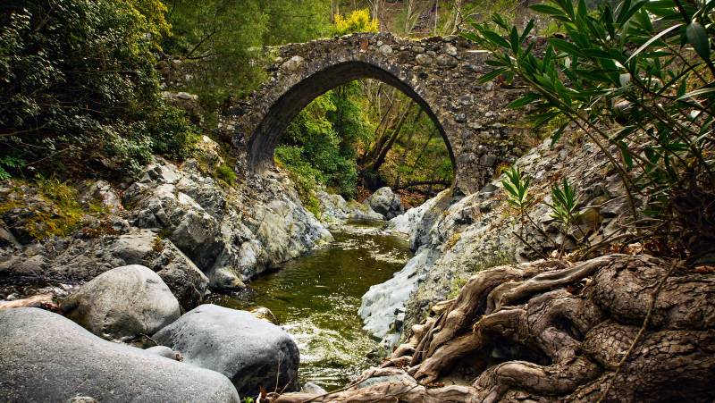 ancient_venetian_bridge_-_troodos