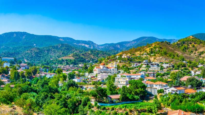 kakopetria_village_shutterstock_1279006210