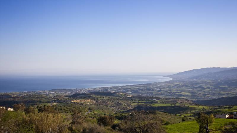 view_over_chrysochou_bay_polis_from_droushia_shutterstock_630692015