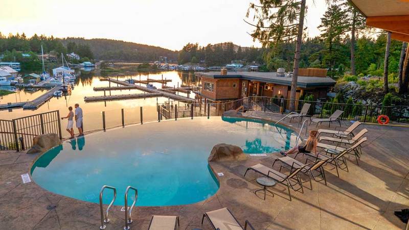 Walk & Paddle Canada’s Sunshine Coast