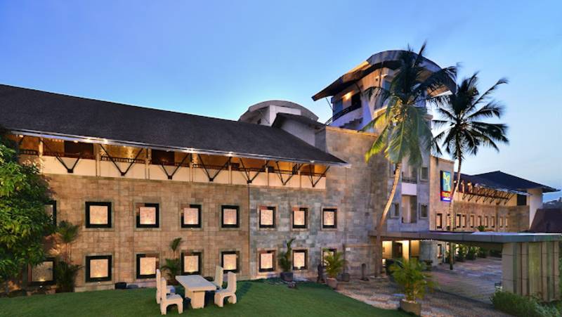 India’s North & South – Premium Adventure