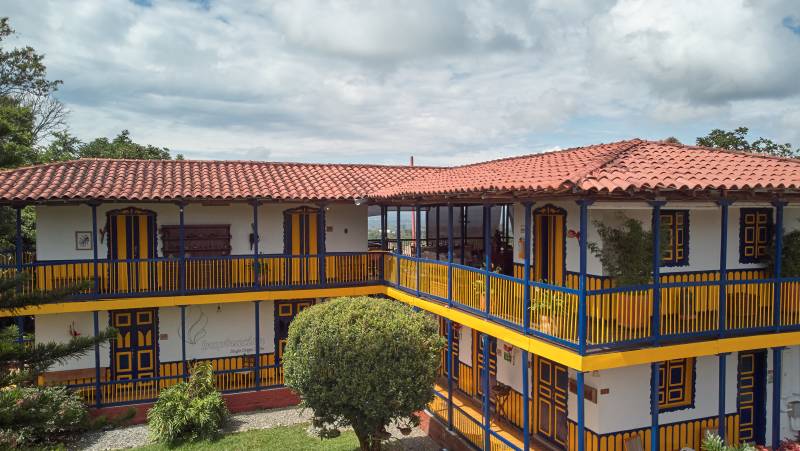 Colombia: Culture, Coffee & Caribbean