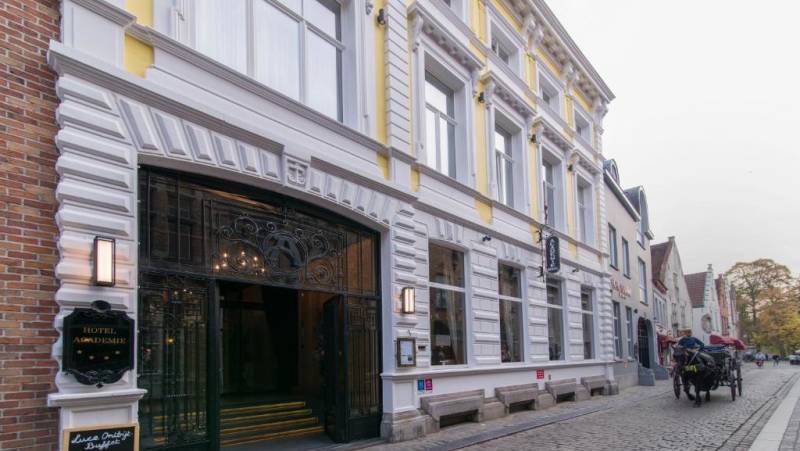 Cycling from Bruges to Amsterdam