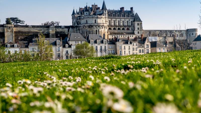 Loire Valley: Walks, Wine & Chateaux