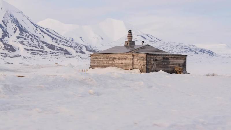 Svalbard Arctic Adventure – Sunny Winter