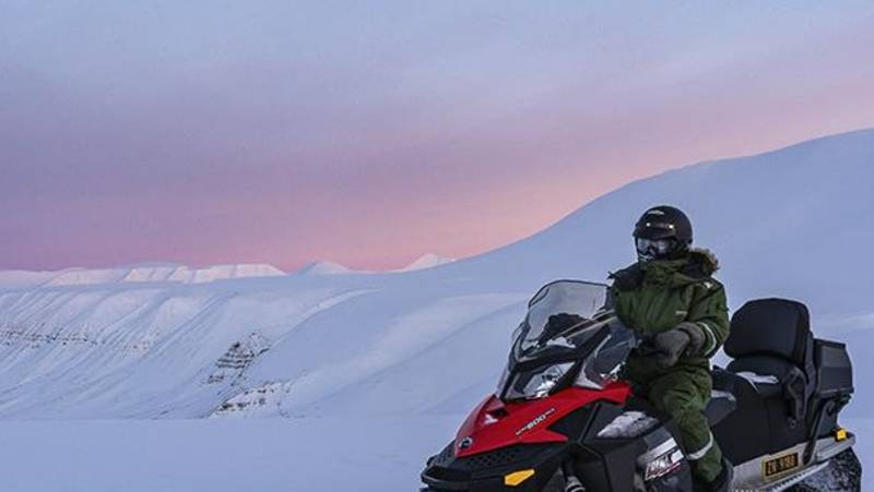Svalbard Arctic Adventure – Sunny Winter