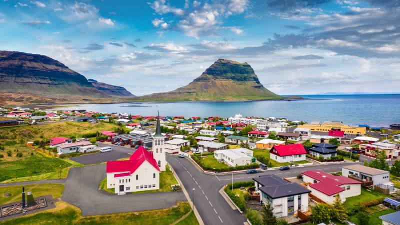 Iceland Circumnavigation: Helicopters, Glaciers and Volcanoes