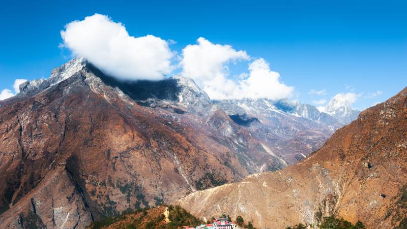 Everest Treks in Comfort