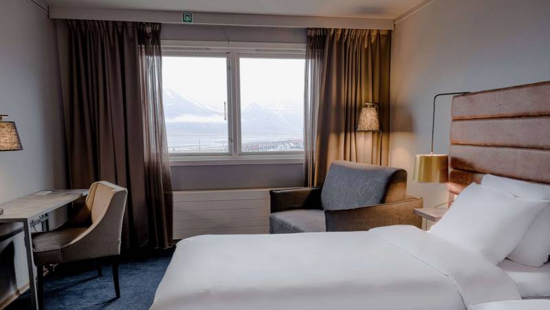 Svalbard Arctic Adventure – Sunny Winter