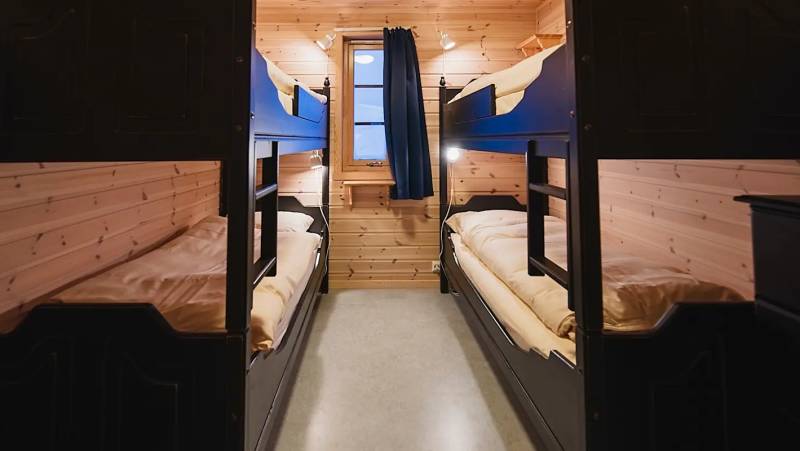 Svalbard Arctic Adventure – Sunny Winter