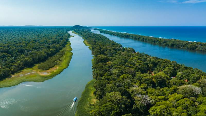 Tortuguero Village