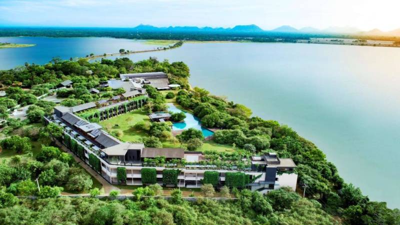 DoubleTree by Hilton Weerawila
