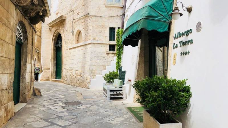 Walking in Puglia & Matera