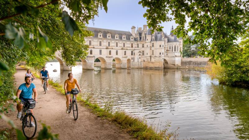 Chateau de Chenonceau cycling path