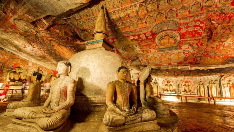 Buddha statues in Dambulla Caves, Sri Lanka